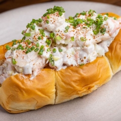 LOBSTER ROLL